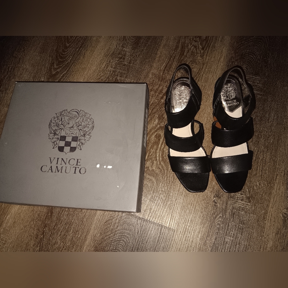 Vince Camuto Niskera Wedge Sandals size 8m